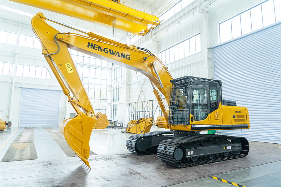 Arctic weather ahead! Your excavator struggling? Don't worry - Hengwang's got your back!